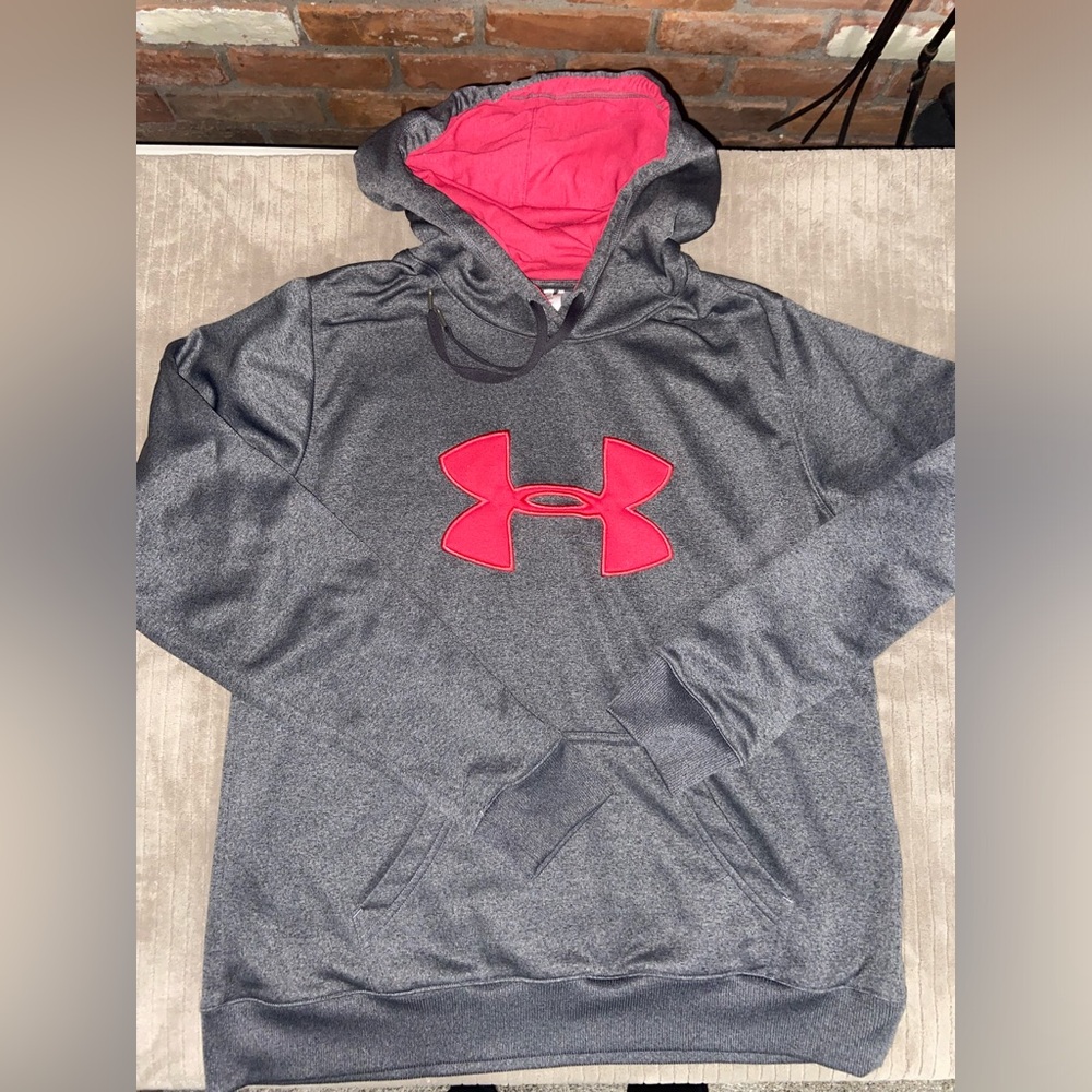 Under Armour Women’s Large Hoodie
